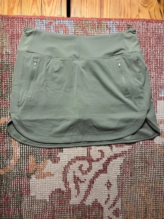 Athleta Fairway Golf Skort 16” Green Size XL - Picture 1 of 9